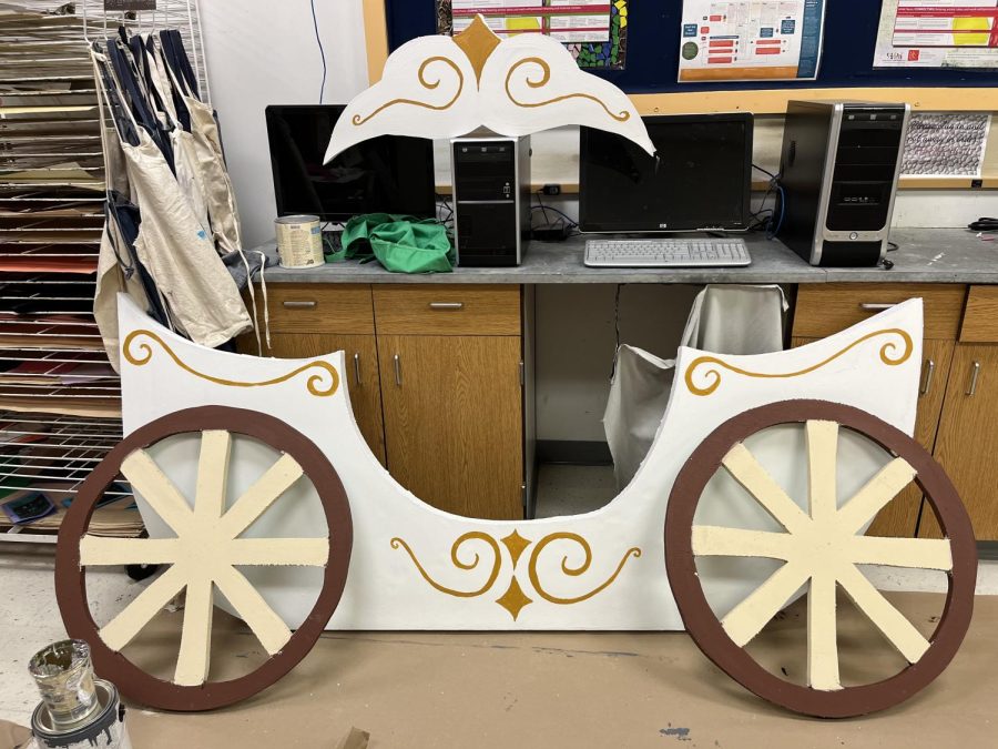 Art club finishes up set just in time for Cinderella