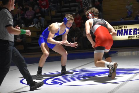 Amherst wrestling looking to build around captains