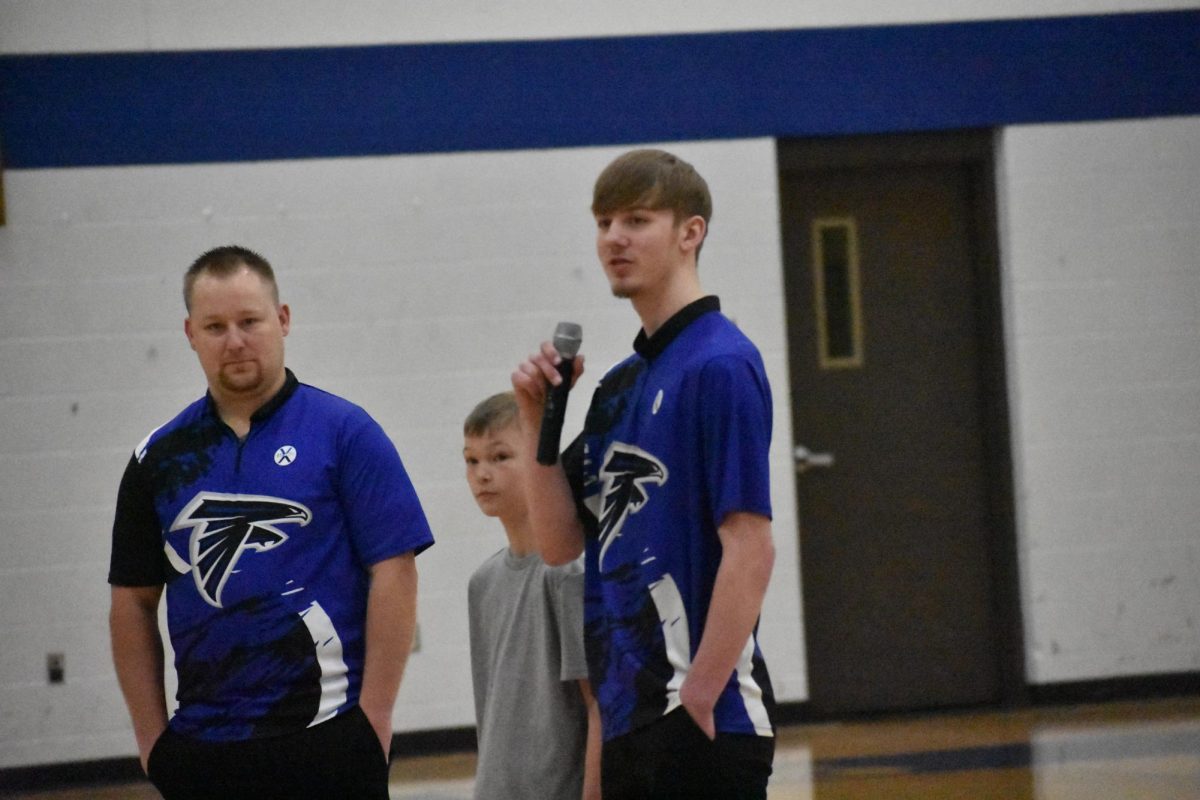 Dudley gets schoolwide sendoff after qualifying for state bowling tourney